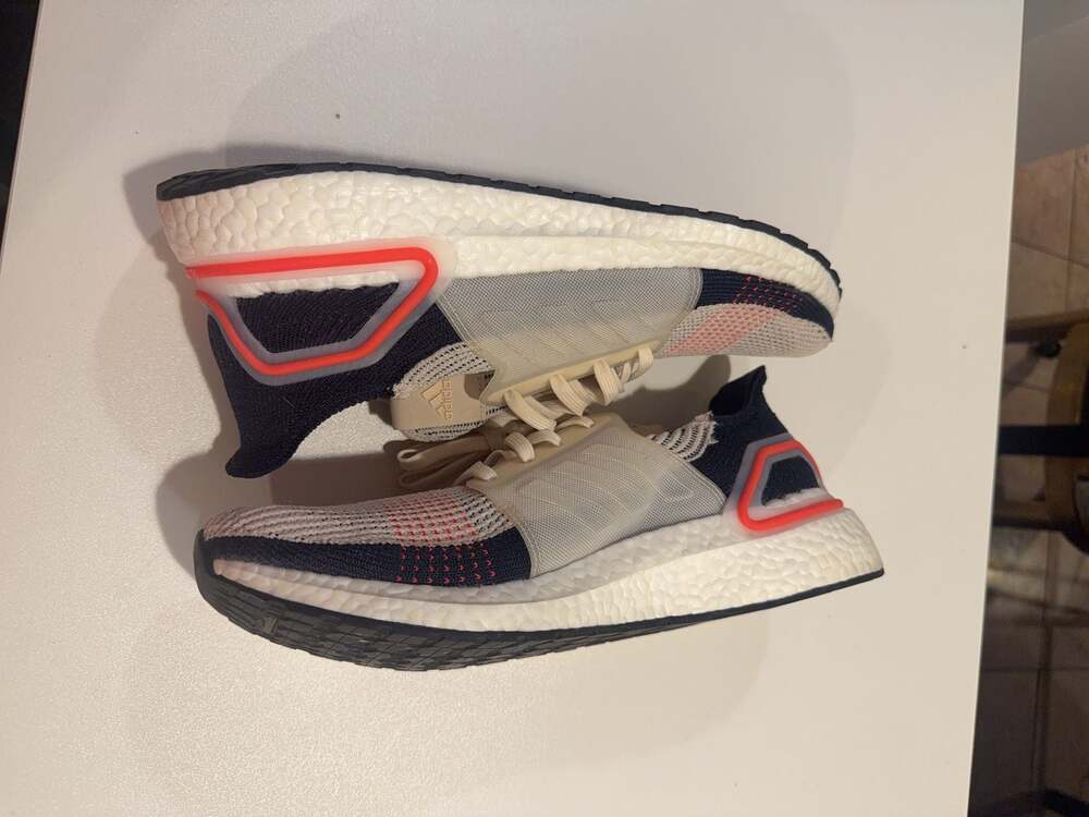 adidas - Picture 3 of 4